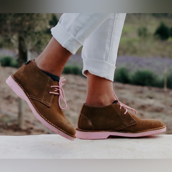 VELDSKOEN WOMEN'S HERITAGE PINK SOLE SUEDE LEATHER HANDCRAFTED BOOT SIZE 9 - Picture 2 of 8